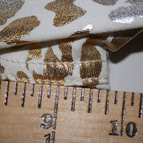 Chicos Platinum Denim Sz 0.5 x 24 White Gold Silver Animal Print Cotton Jeans - Picture 13 of 14